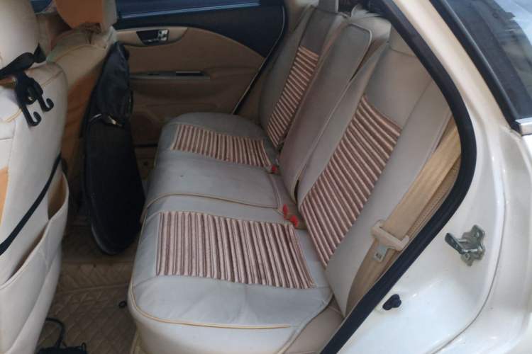 Used Buick Excelle 2013 1.5L Automatic Classic Model Left Rear Seat