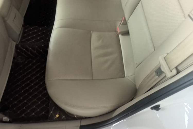 Used Buick Excelle 2013 1.5L Manual Luxury Model Left Rear Seat