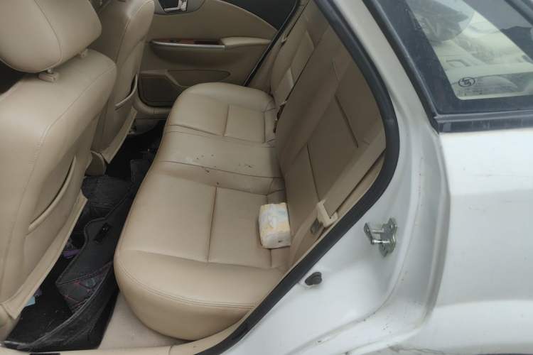 Used Buick Excelle 2013 1.5L Manual Luxury Model Left Rear Seat