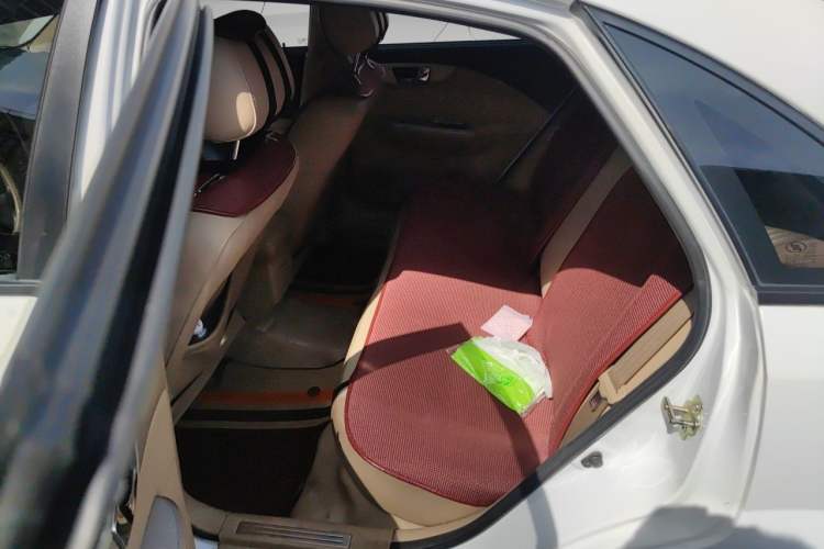 Used Buick Excelle 2013 1.5L Automatic Classic Model Left Rear Seat