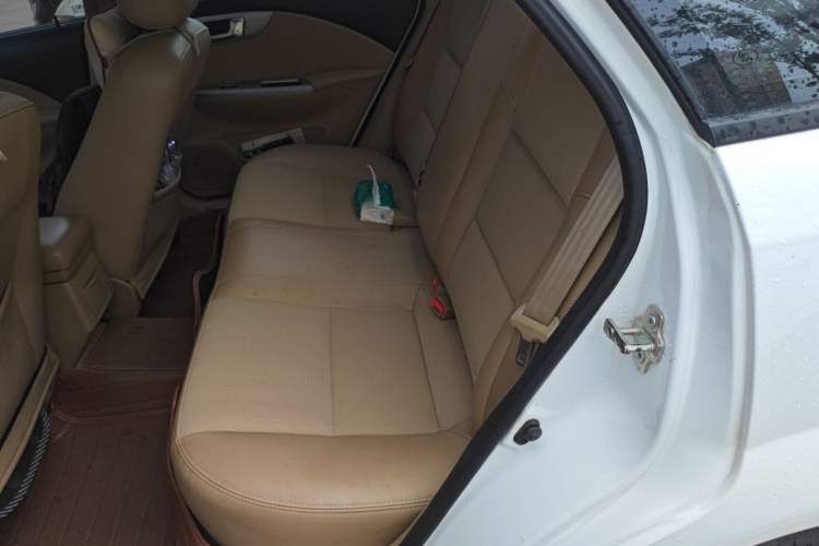 Used Buick Excelle 2013 1.5L Automatic Classic Model Left Rear Seat