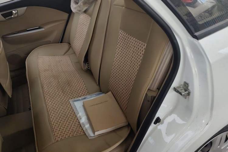 Used Buick Excelle 2013 1.5L Automatic Classic Model Left Rear Seat