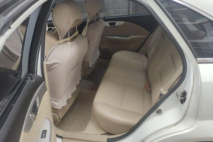 Used Buick Excelle 2013 1.5L Automatic Classic Model Left Rear Seat