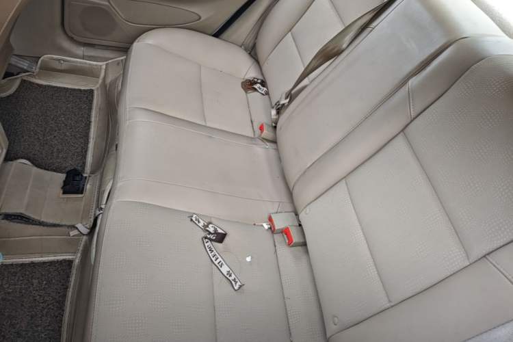 Used Buick Excelle 2013 1.5L Automatic Classic Model Left Rear Seat