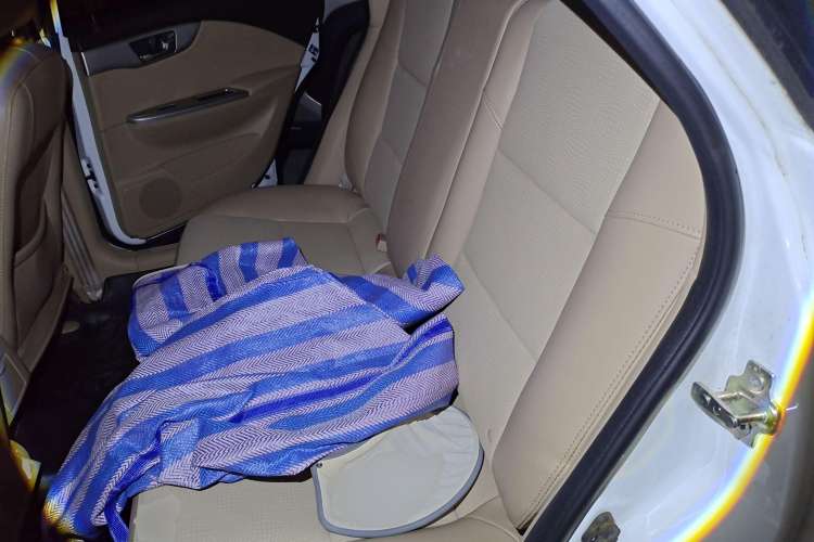 Used Buick Excelle 2013 1.5L Manual Classic Model Left Rear Seat