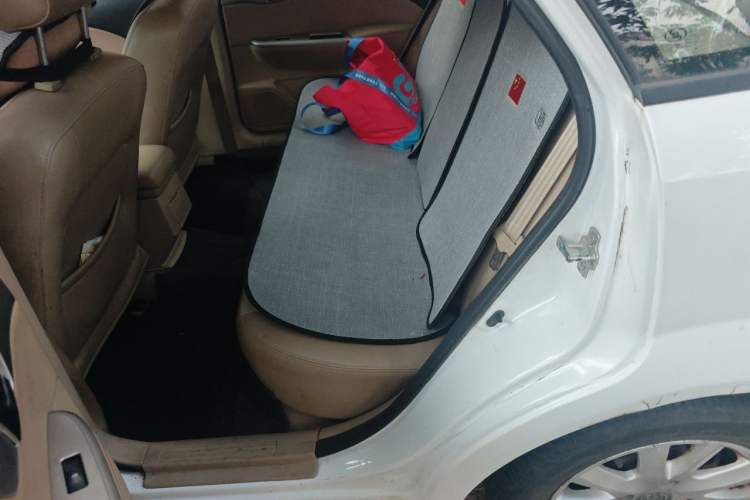 Used Buick Excelle 2013 1.5L Manual Classic Model Left Rear Seat