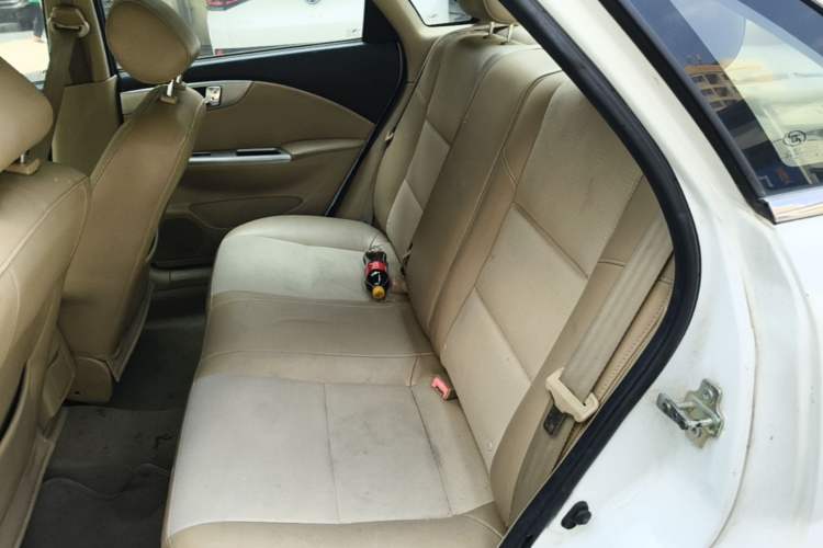 Used Buick Excelle 2013 1.5L Automatic Classic Model Left Rear Seat