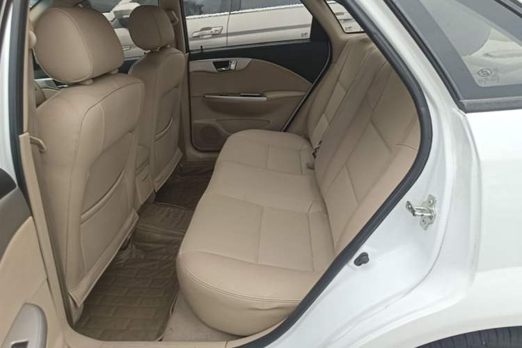 Used Buick Excelle 2013 1.5L Automatic Classic Model Left Rear Seat