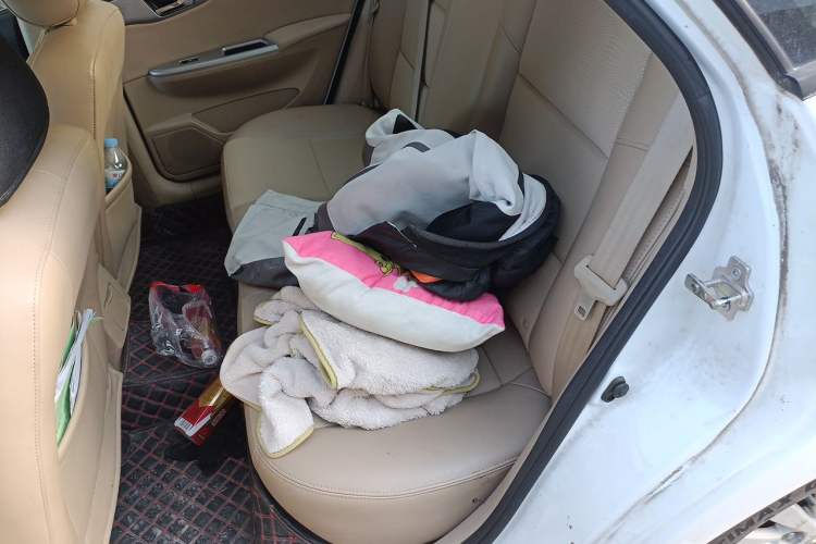 Used Buick Excelle 2013 1.5L Automatic Classic Model Left Rear Seat