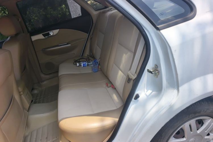 Used Buick Excelle 2013 1.5L Automatic Classic Model Left Rear Seat