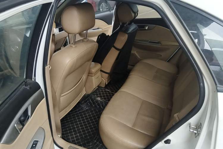 Used Buick Excelle 2013 1.5L Manual Classic Model Left Rear Seat