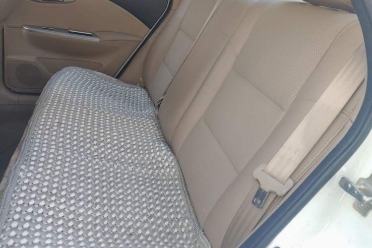 Used Buick Excelle 2013 1.5L Automatic Classic Model Left Rear Seat