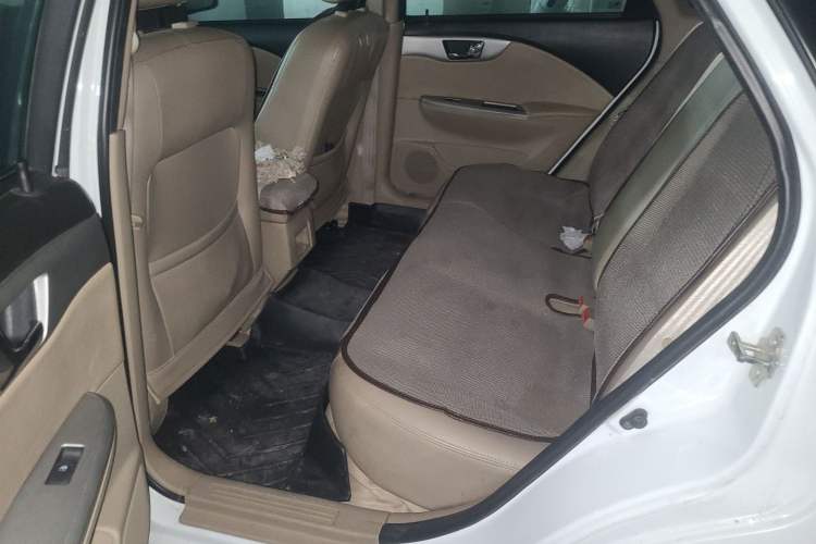 Used Buick Excelle 2013 1.5L Manual Classic Model Left Rear Seat