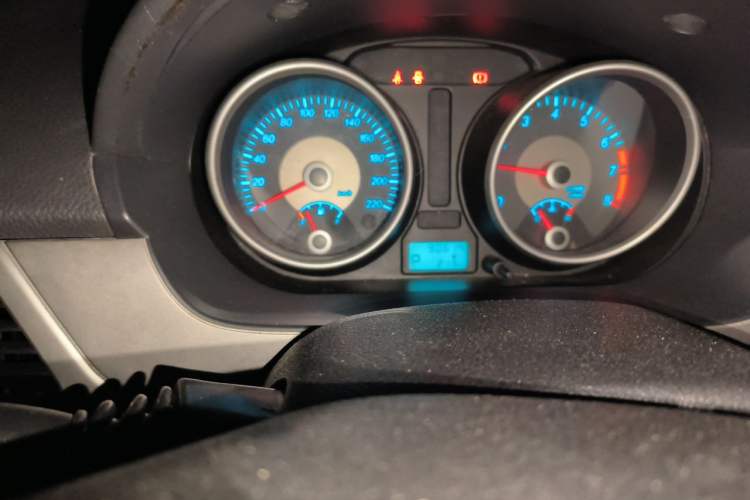 Used Buick Excelle 2013 1.5L Automatic Classic Model Odometer Close Up