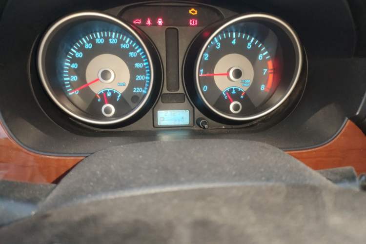 Used Buick Excelle 2013 1.5L Automatic Luxury Model Odometer Close Up