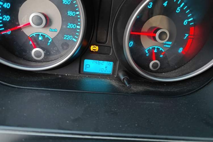 Used Buick Excelle 2013 1.5L Automatic Classic Model Odometer Close Up