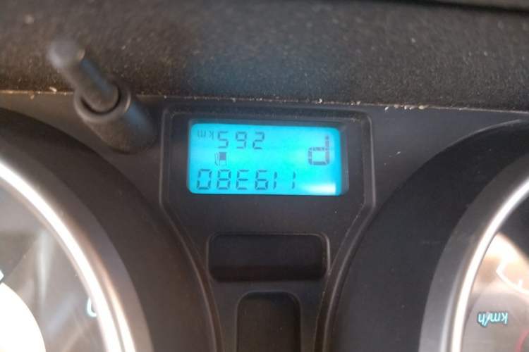 Used Buick Excelle 2013 1.5L Automatic Classic Model Odometer Close Up