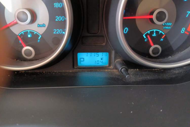 Used Buick Excelle 2013 1.5L Automatic Classic Model Odometer Close Up