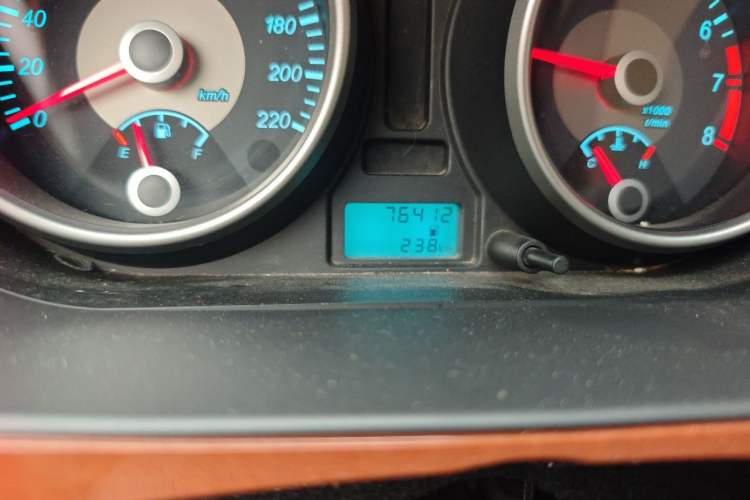 Used Buick Excelle 2013 1.5L Manual Luxury Model Odometer Close Up