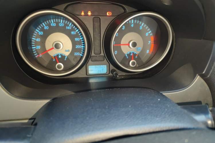 Used Buick Excelle 2013 1.5L Automatic Classic Model Odometer Close Up
