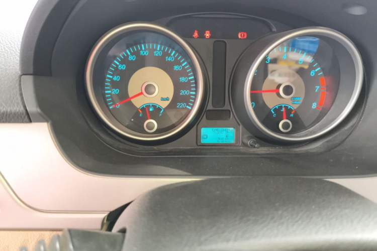Used Buick Excelle 2013 1.5L Automatic Classic Model Odometer Close Up