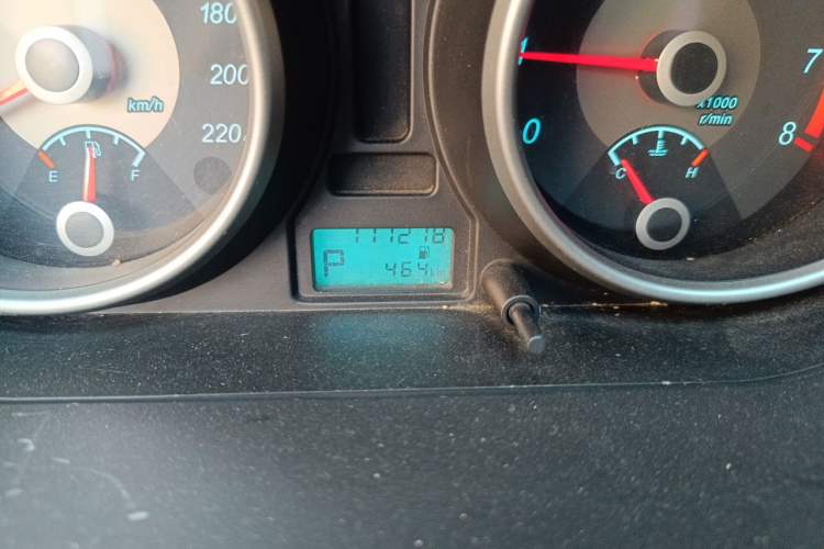 Used Buick Excelle 2013 1.5L Automatic Classic Model Odometer Close Up