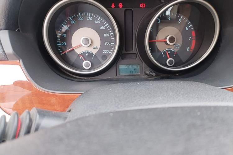 Used Buick Excelle 2013 1.5L Manual Luxury Model Odometer Close Up