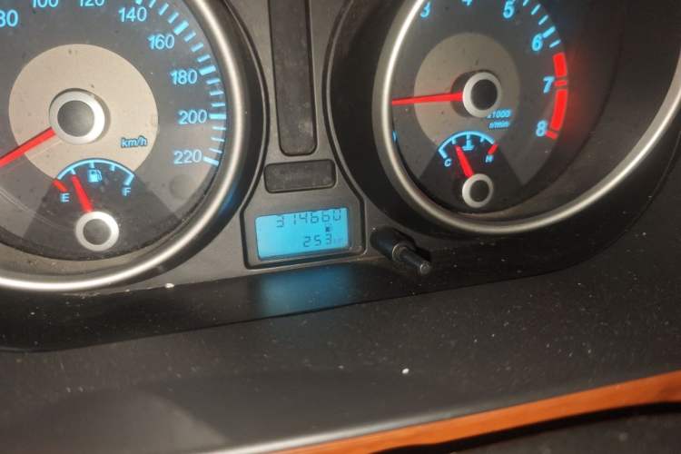 Used Buick Excelle 2013 1.5L Manual Luxury Model Odometer Close Up