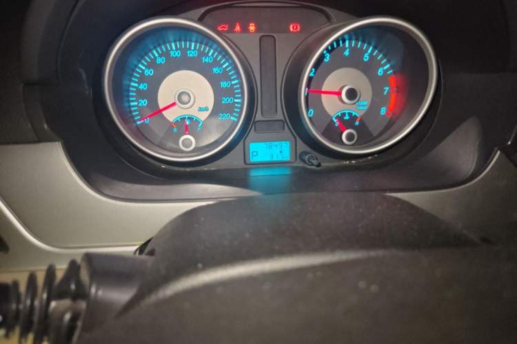 Used Buick Excelle 2013 1.5L Automatic Classic Model Odometer Close Up