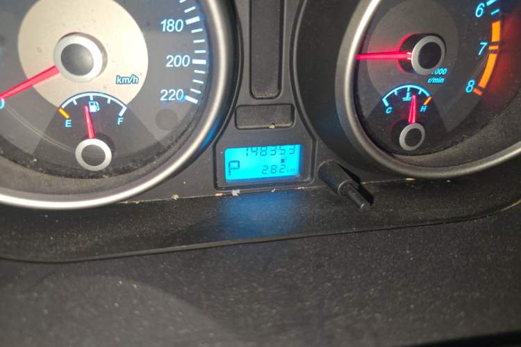 Used Buick Excelle 2013 1.5L Automatic Classic Model Odometer Close Up