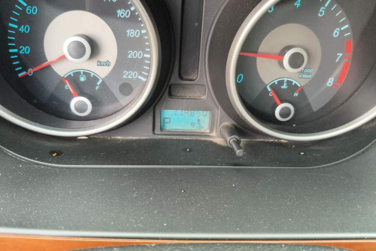 Used Buick Excelle 2013 1.5L Automatic Luxury Model Odometer Close Up