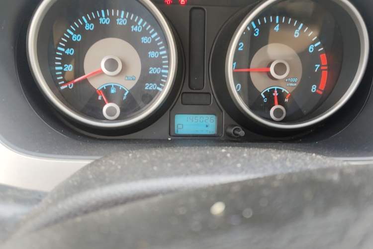 Used Buick Excelle 2013 1.5L Automatic Classic Model Odometer Close Up