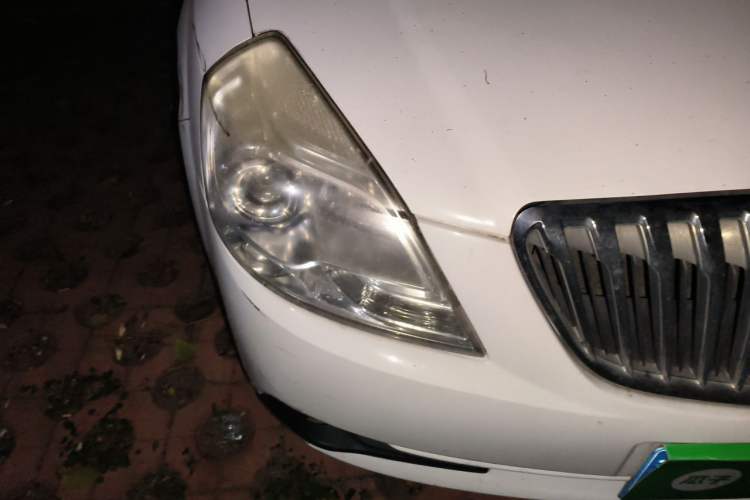 Used Buick Excelle 2013 1.5L Automatic Classic Model Right Front Headlight