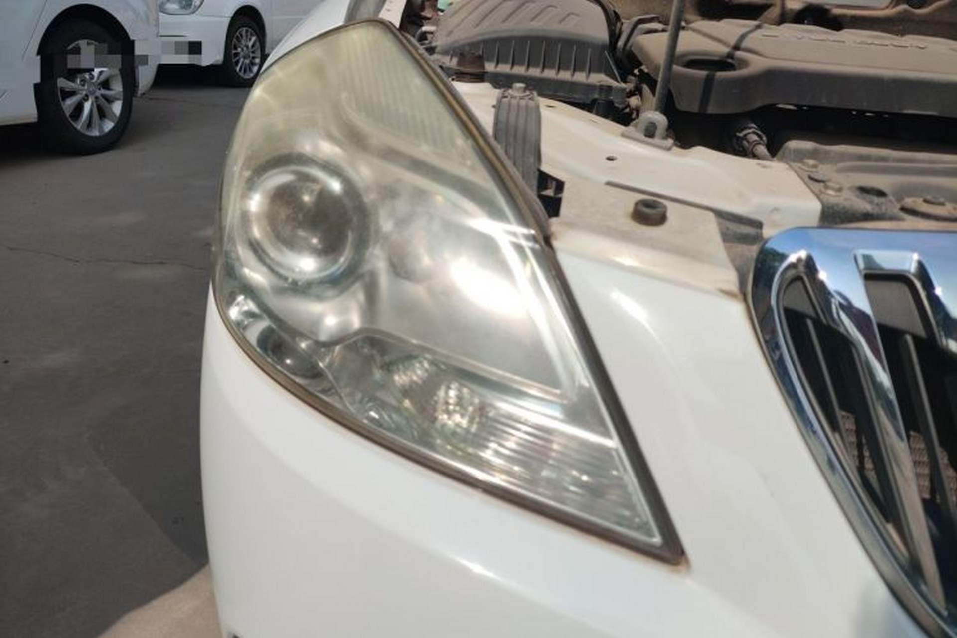Used Buick Excelle 2013 1.5L Automatic Classic Model Right Front Headlight
