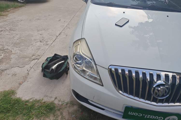 Used Buick Excelle 2013 1.5L Automatic Classic Model Right Front Headlight