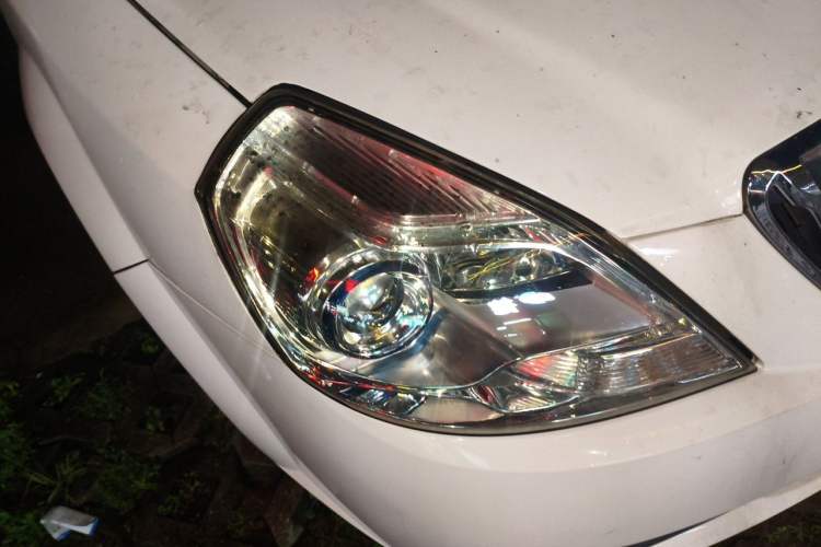 Used Buick Excelle 2013 1.5L Automatic Classic Model Right Front Headlight