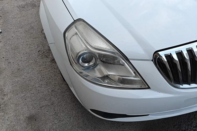 Used Buick Excelle 2013 1.5L Automatic Classic Model Right Front Headlight
