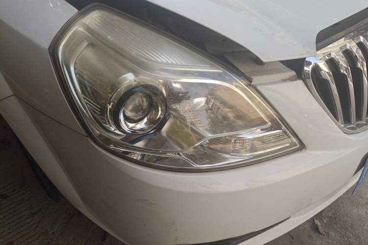 Used Buick Excelle 2013 1.5L Automatic Luxury Model Right Front Headlight