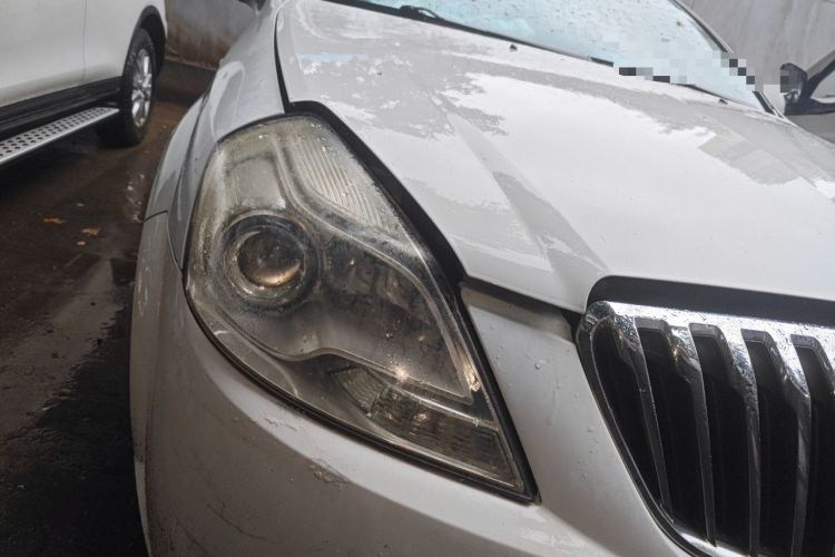 Used Buick Excelle 2013 1.5L Automatic Classic Model Right Front Headlight