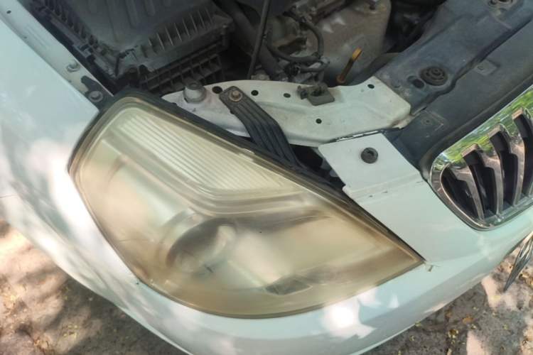 Used Buick Excelle 2013 1.5L Automatic Classic Model Right Front Headlight