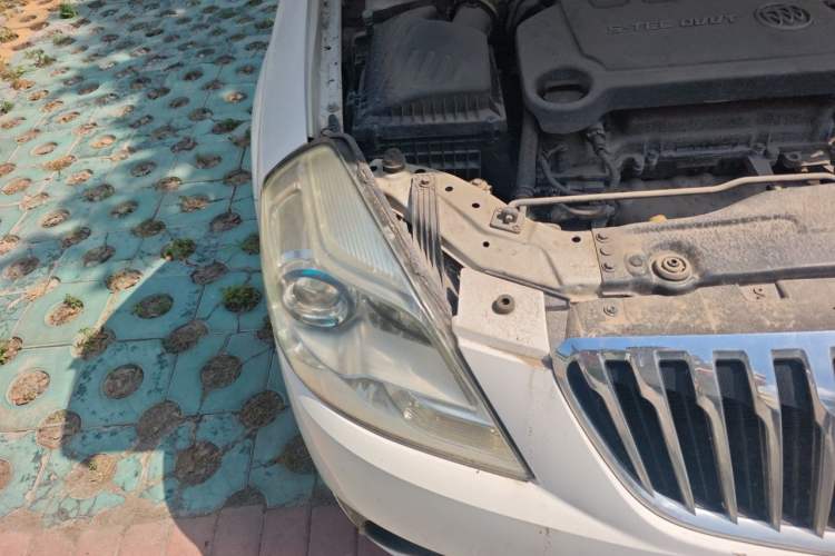 Used Buick Excelle 2013 1.5L Automatic Classic Model Right Front Headlight
