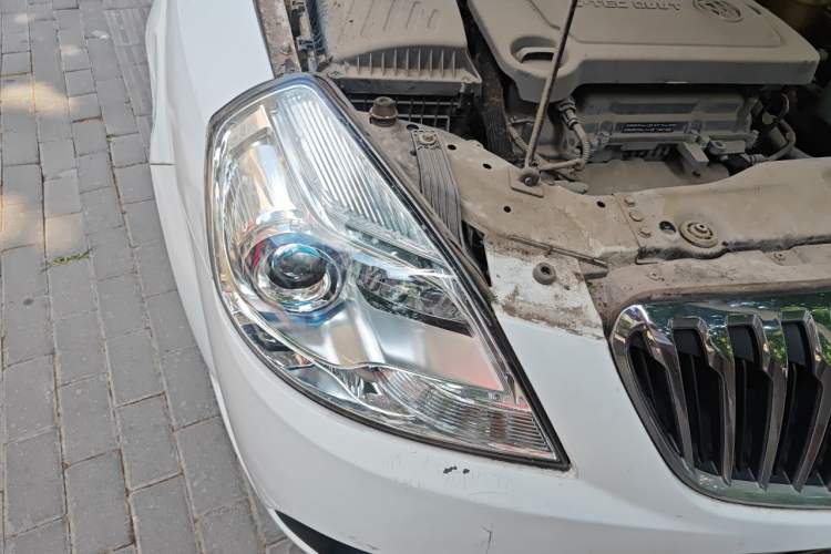 Used Buick Excelle 2013 1.5L Automatic Luxury Model Right Front Headlight