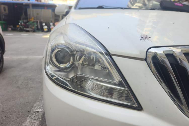 Used Buick Excelle 2013 1.5L Automatic Luxury Model Right Front Headlight