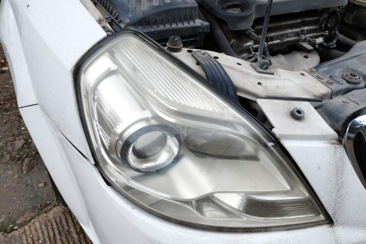 Used Buick Excelle 2013 1.5L Automatic Luxury Model Right Front Headlight