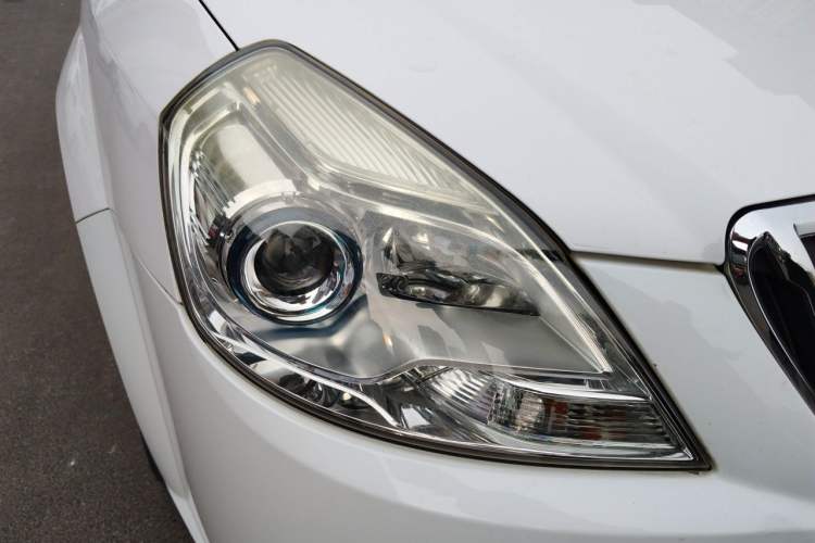 Used Buick Excelle 2013 1.5L Manual Classic Model Right Front Headlight