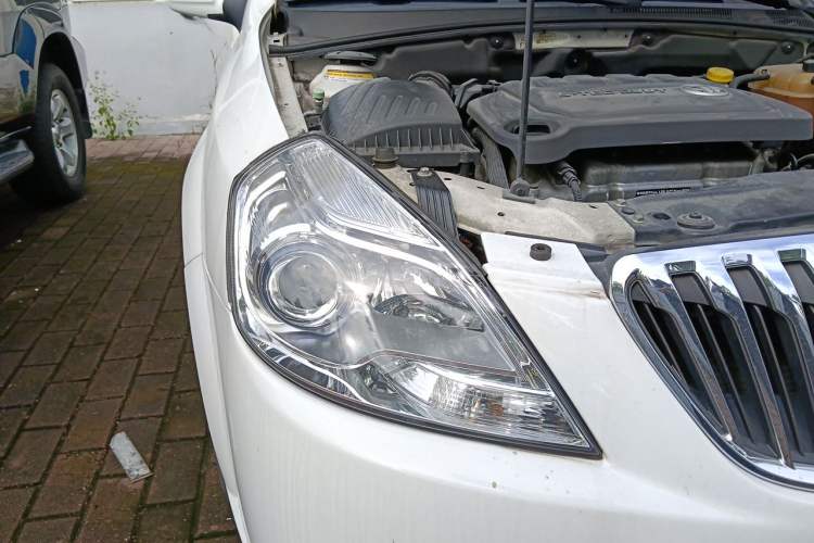 Used Buick Excelle 2013 1.5L Automatic Luxury Model Right Front Headlight