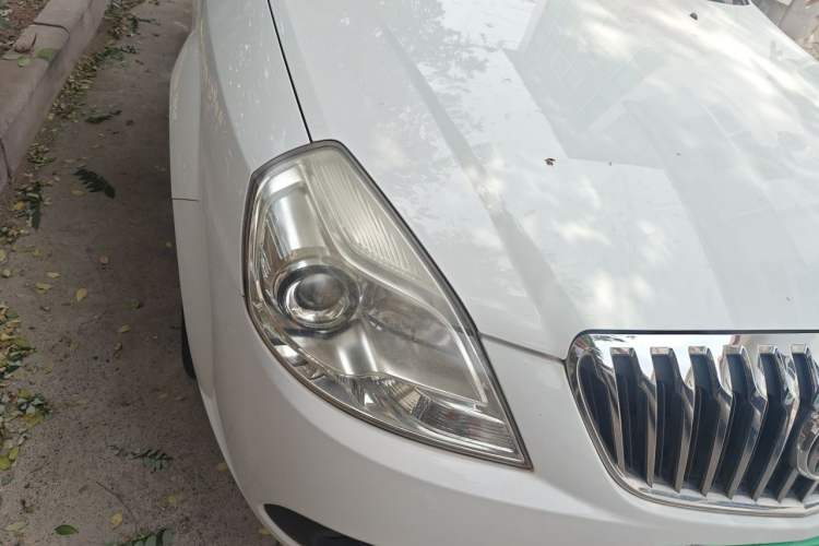 Used Buick Excelle 2013 1.5L Automatic Classic Model Right Front Headlight