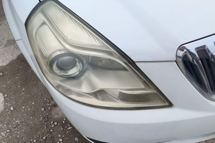 Used Buick Excelle 2013 1.5L Automatic Classic Model Right Front Headlight