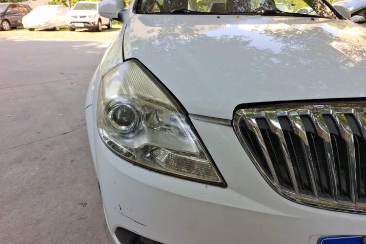 Used Buick Excelle 2013 1.5L Automatic Luxury Model Right Front Headlight
