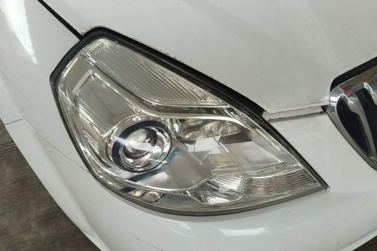 Used Buick Excelle 2013 1.5L Manual Classic Model Right Front Headlight